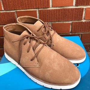 Cliffs by White Mountain shoes